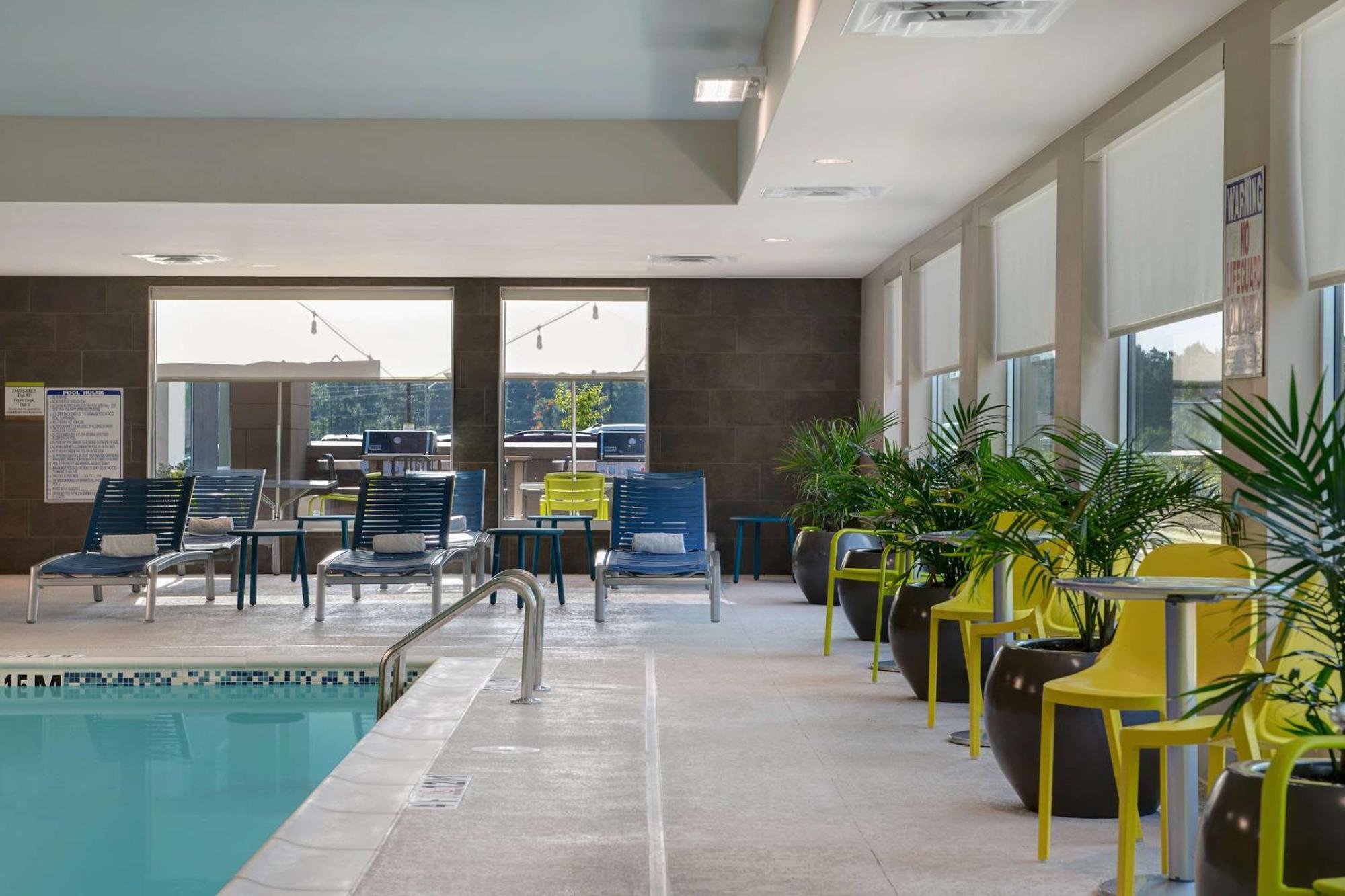 Home2 Suites By Hilton Fayetteville North Exterior photo