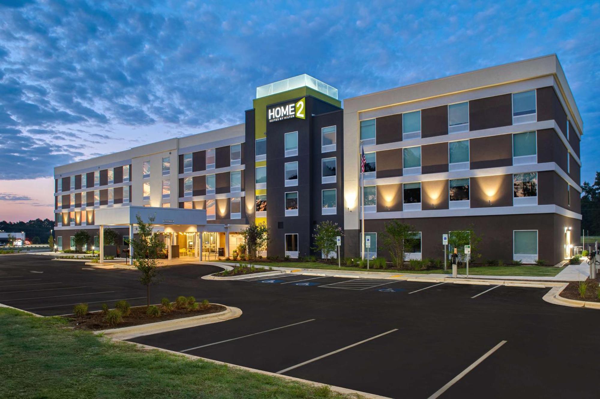 Home2 Suites By Hilton Fayetteville North Exterior photo