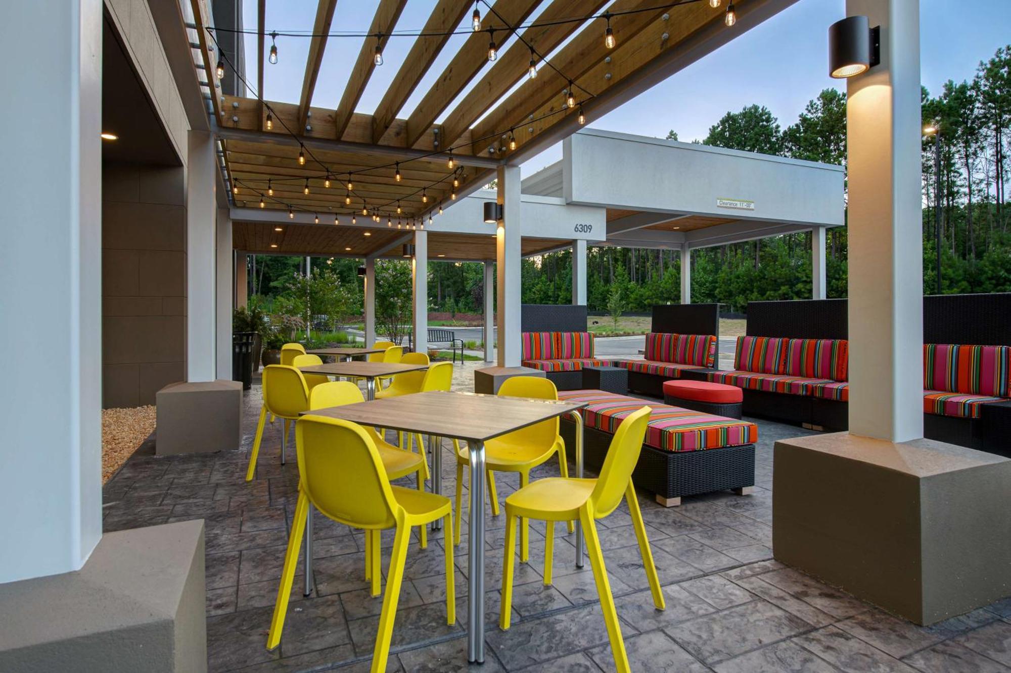 Home2 Suites By Hilton Fayetteville North Exterior photo
